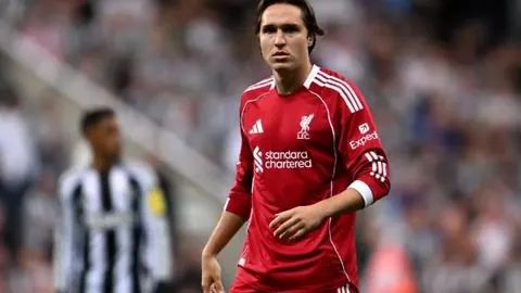 赵本山妻子透露：球球曾狂热投入30万整形美容