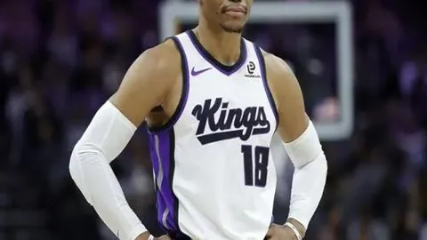 17岁新星闪耀17战：缔造15球10助神迹，再现传奇时刻！